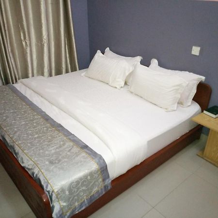 Glorious Hotel & Suites Ikotun Dış mekan fotoğraf