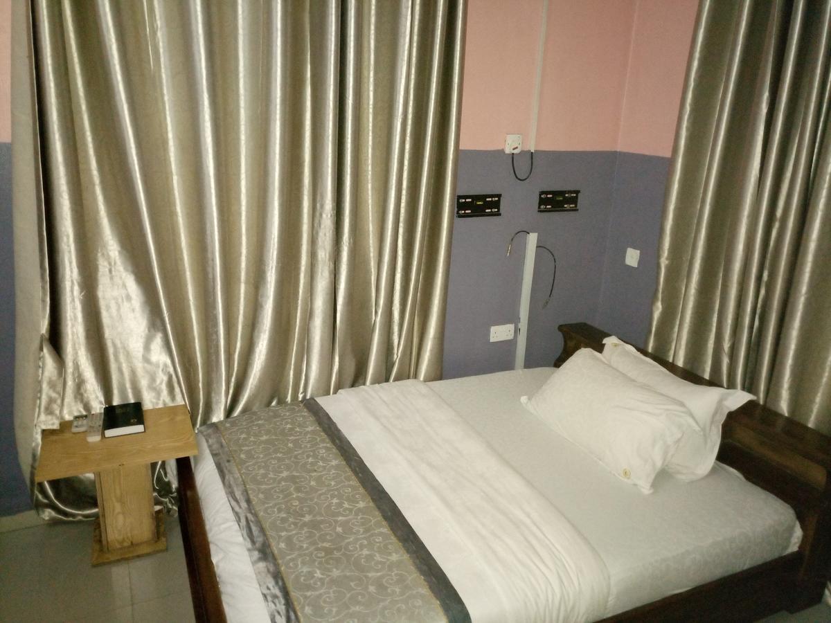 Glorious Hotel & Suites Ikotun Dış mekan fotoğraf
