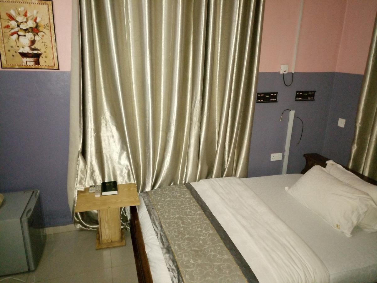 Glorious Hotel & Suites Ikotun Dış mekan fotoğraf